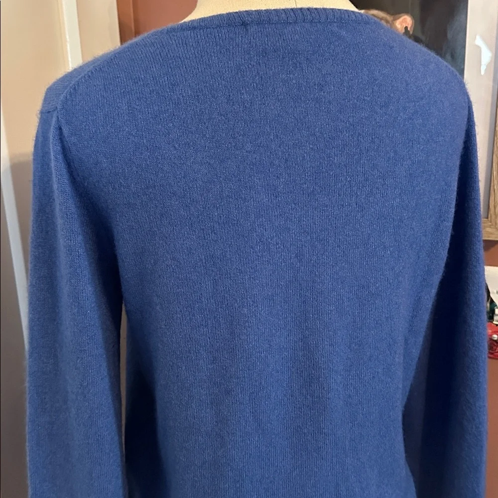 Madison Studio 100% Cashmere V-Neck women’s ribbed trim M long sleeve sweater